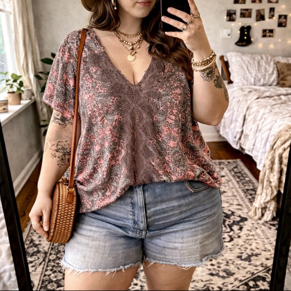 Energie 1X Paisley Boho Top Crochet Lace Trim Pink Short Sleeve Blouse